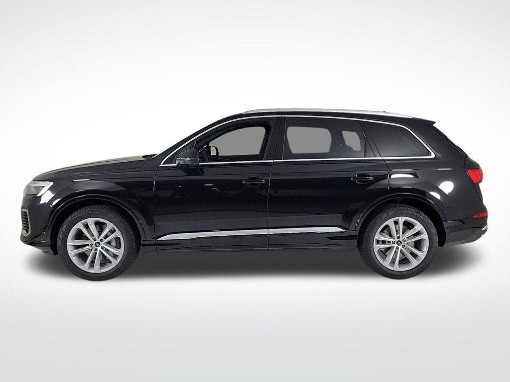 new 2025 Audi Q7 car, priced at $65,750