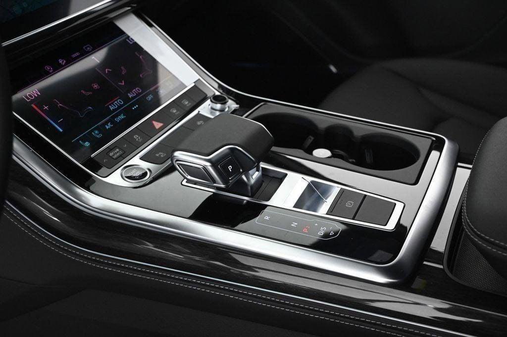 new 2025 Audi Q7 car, priced at $72,250