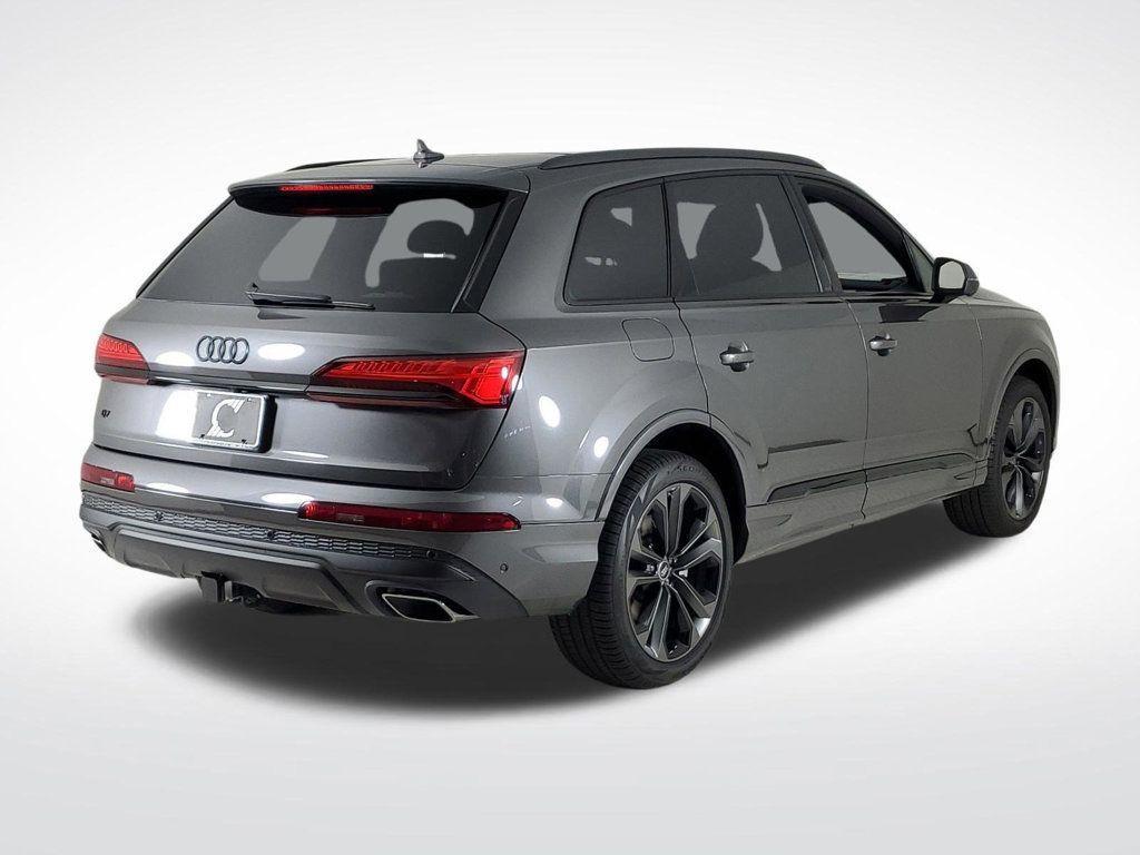 new 2025 Audi Q7 car, priced at $77,605