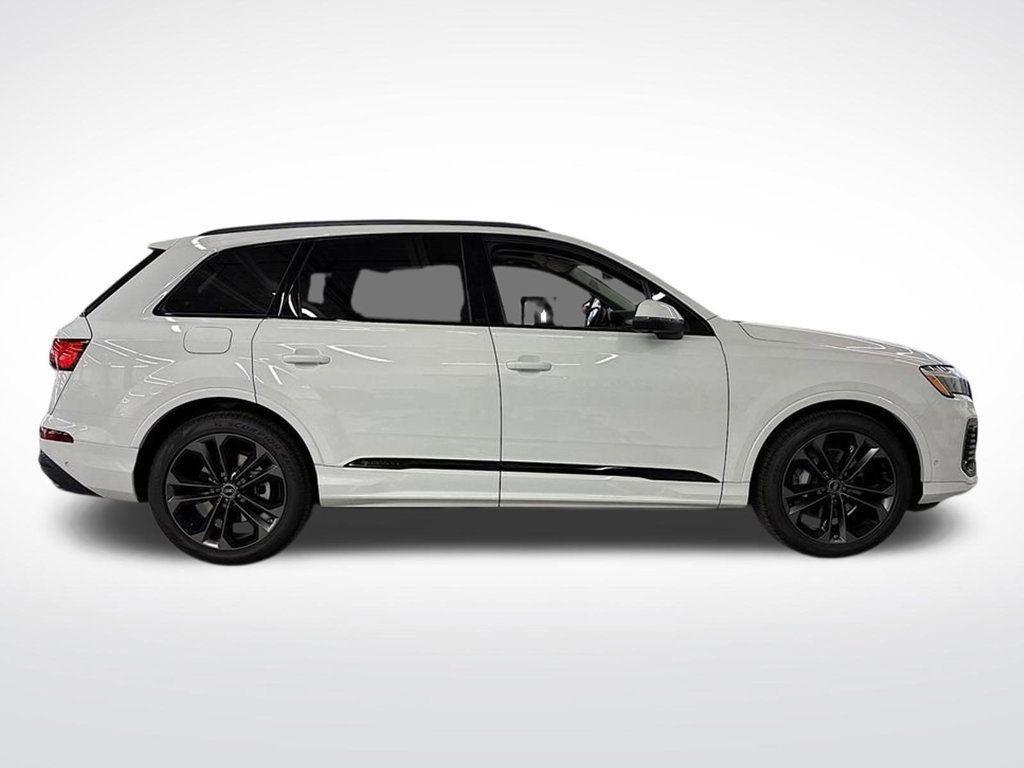 new 2025 Audi Q7 car, priced at $79,750