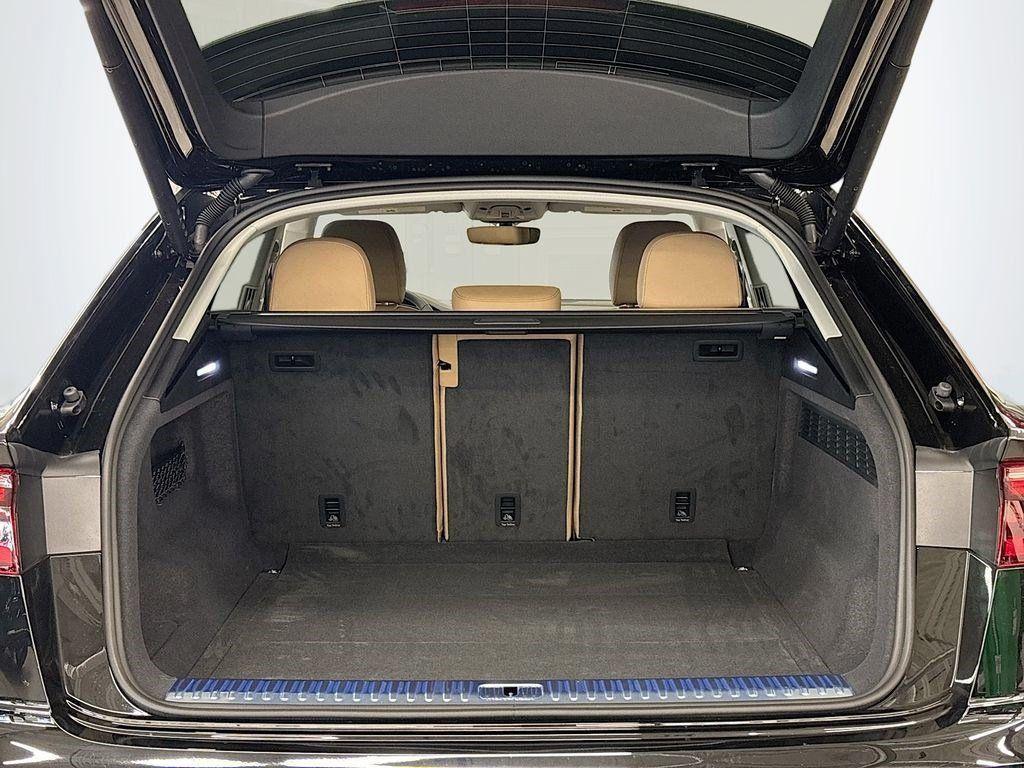 new 2025 Audi Q8 car, priced at $78,115