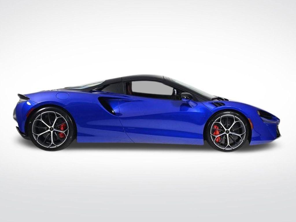 new 2025 McLaren Artura car, priced at $339,668