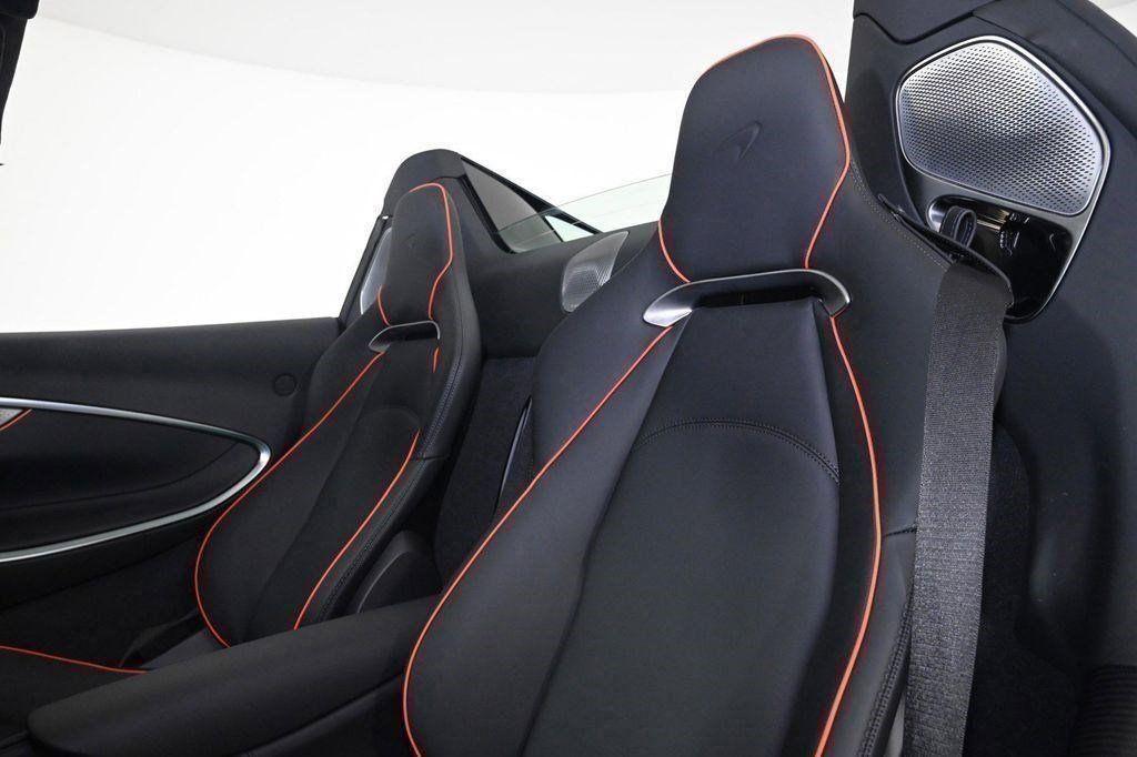 new 2025 McLaren Artura car, priced at $339,668