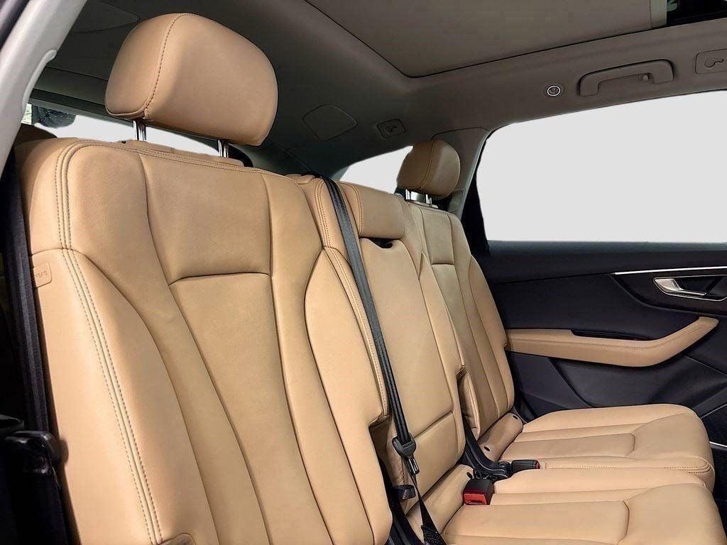 new 2025 Audi Q7 car, priced at $63,920
