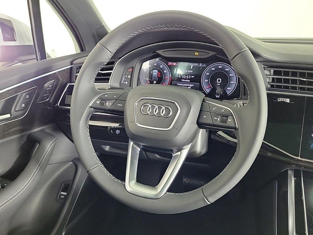 new 2025 Audi Q7 car