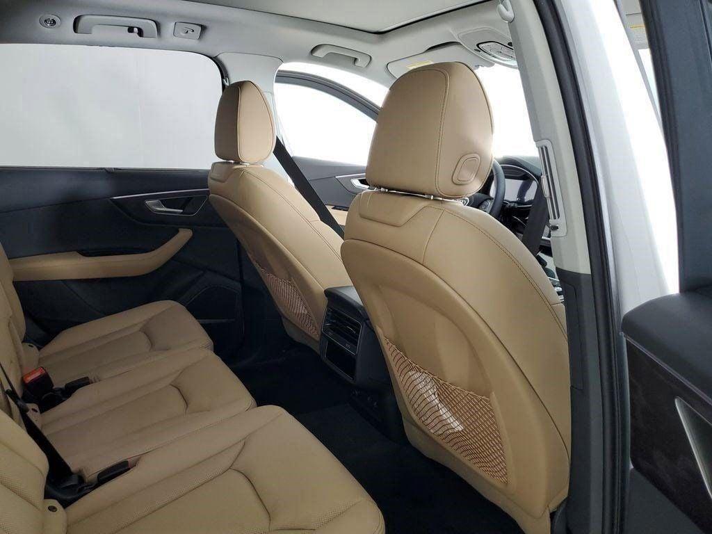 new 2025 Audi Q7 car, priced at $72,250