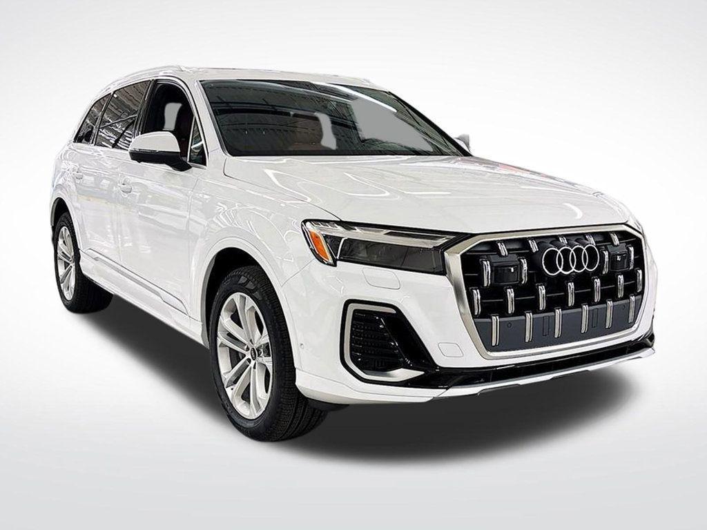 new 2025 Audi Q7 car, priced at $68,600