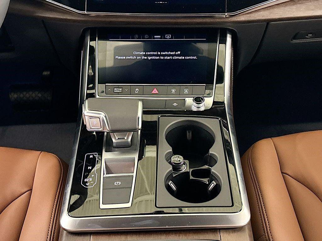 new 2025 Audi Q7 car, priced at $68,600