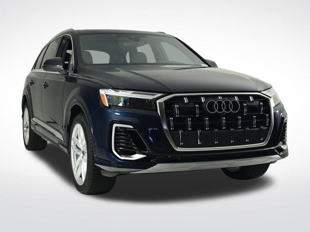 new 2025 Audi Q7 car, priced at $70,705