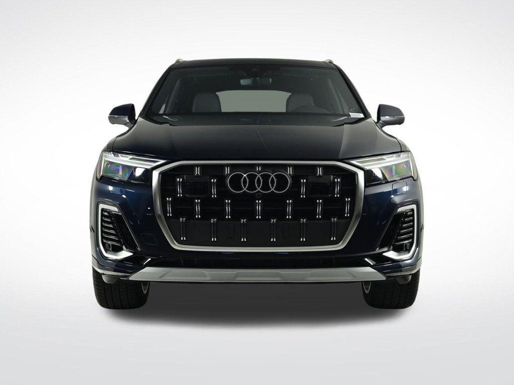 new 2025 Audi Q7 car, priced at $70,705
