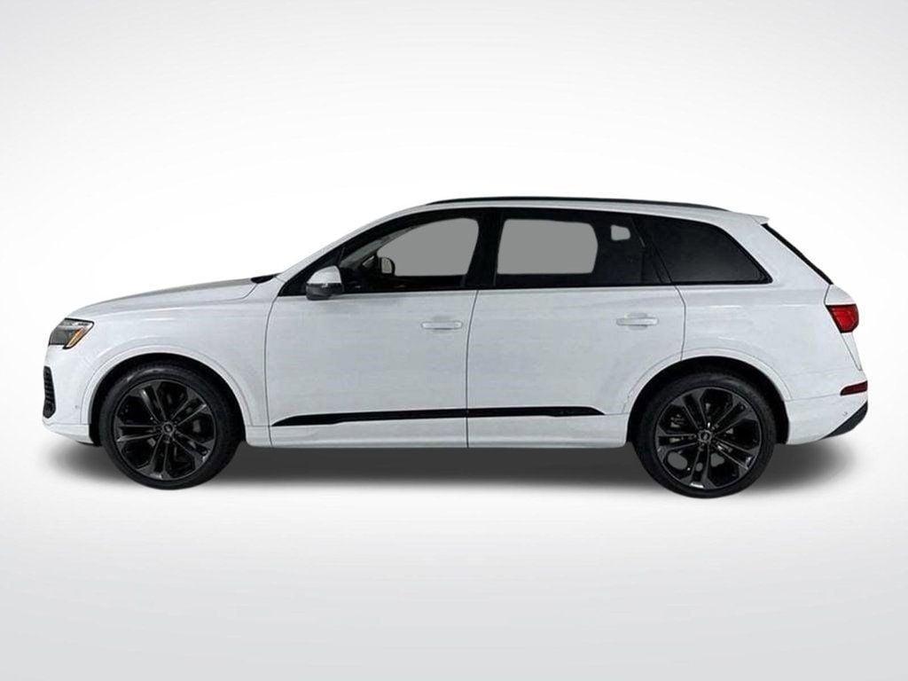 new 2025 Audi Q7 car, priced at $78,250