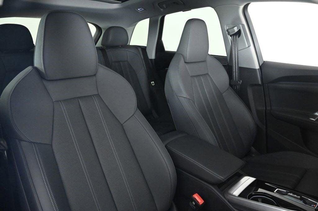 new 2025 Audi Q5 car, priced at $60,975