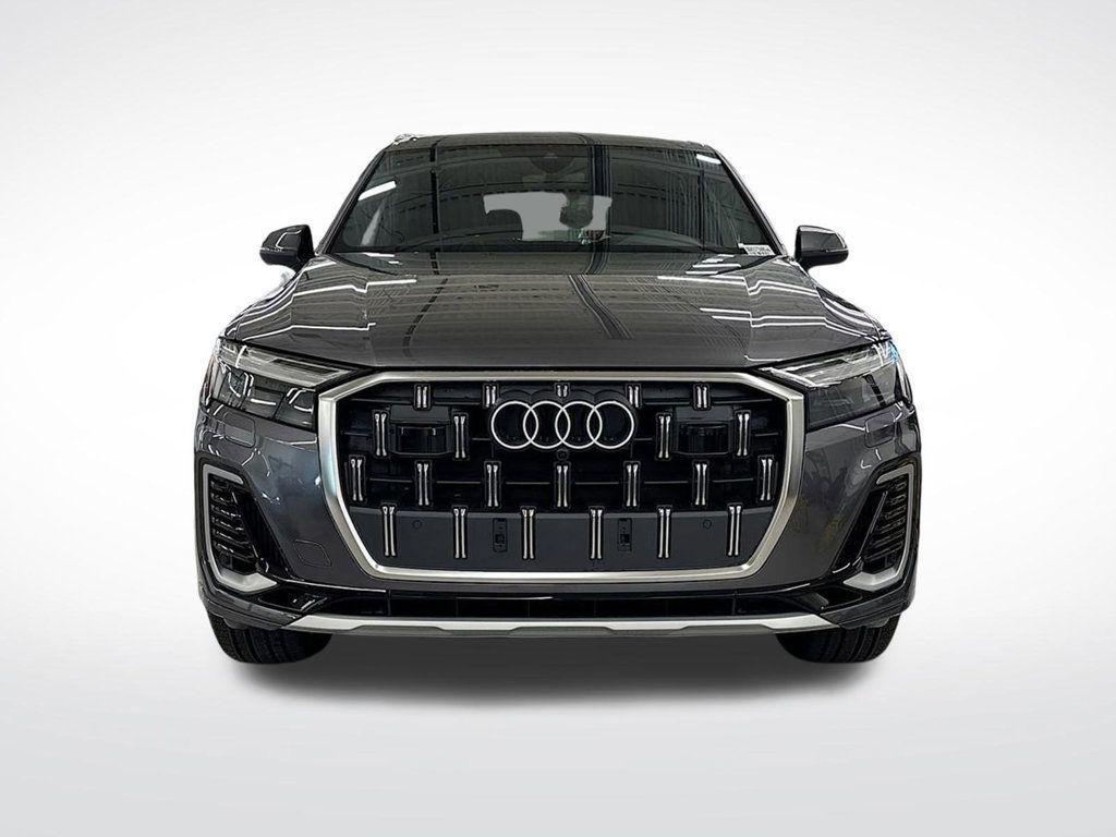 new 2025 Audi Q7 car, priced at $70,520