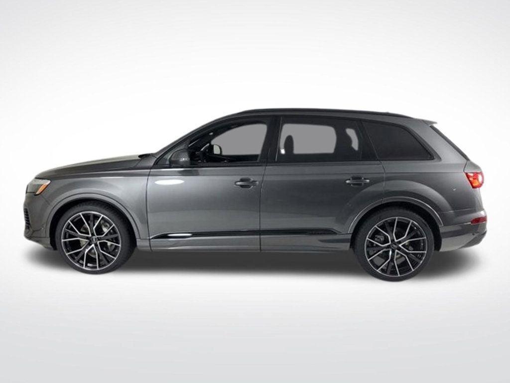 new 2025 Audi Q7 car, priced at $76,040