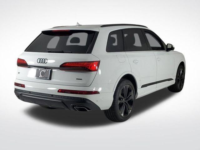 new 2025 Audi Q7 car, priced at $71,085