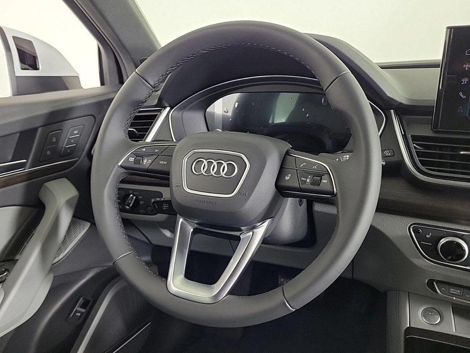 new 2025 Audi Q5 car, priced at $60,485