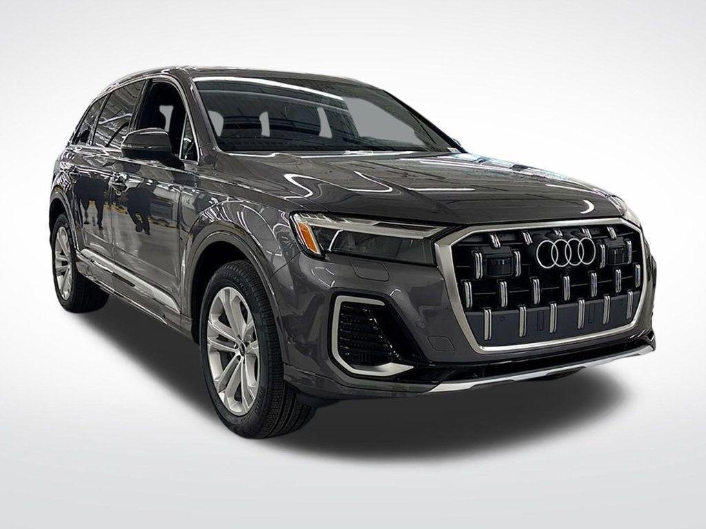 new 2025 Audi Q7 car, priced at $70,520
