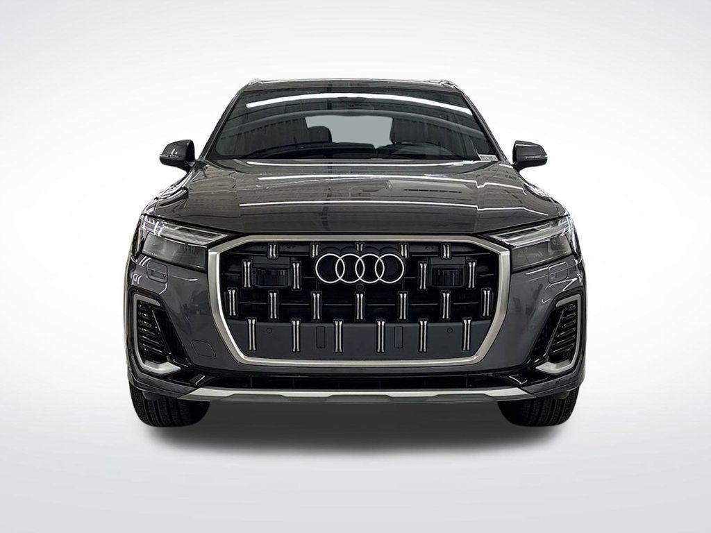 new 2025 Audi Q7 car, priced at $70,520