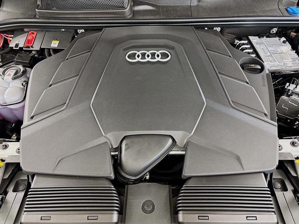 new 2025 Audi Q7 car, priced at $70,520