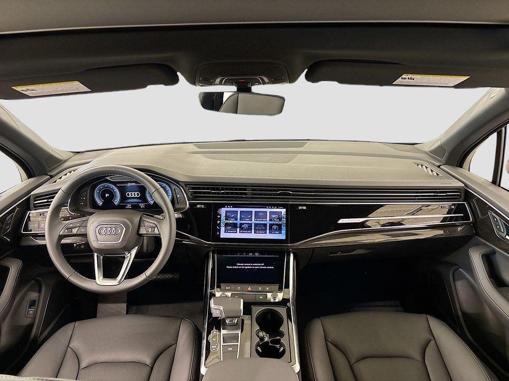 new 2025 Audi Q7 car, priced at $70,520