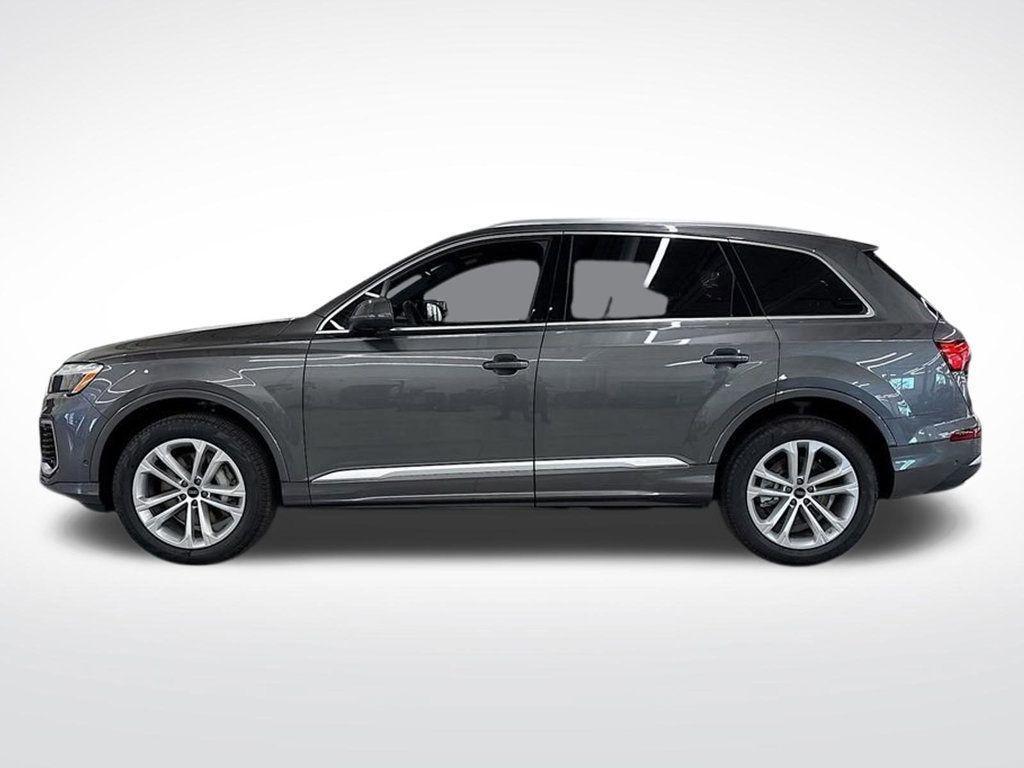new 2025 Audi Q7 car, priced at $70,520