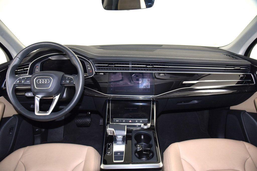 used 2024 Audi Q7 car, priced at $58,900