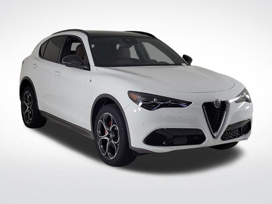 new 2024 Alfa Romeo Stelvio car