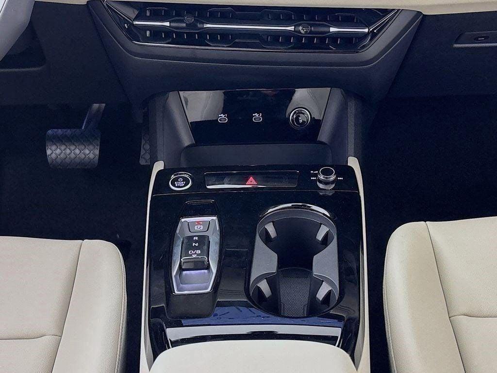 new 2025 Audi Q6 e-tron car, priced at $74,425