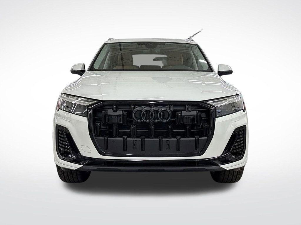 new 2025 Audi Q7 car, priced at $69,695