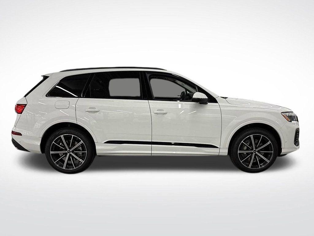 new 2025 Audi Q7 car, priced at $69,695