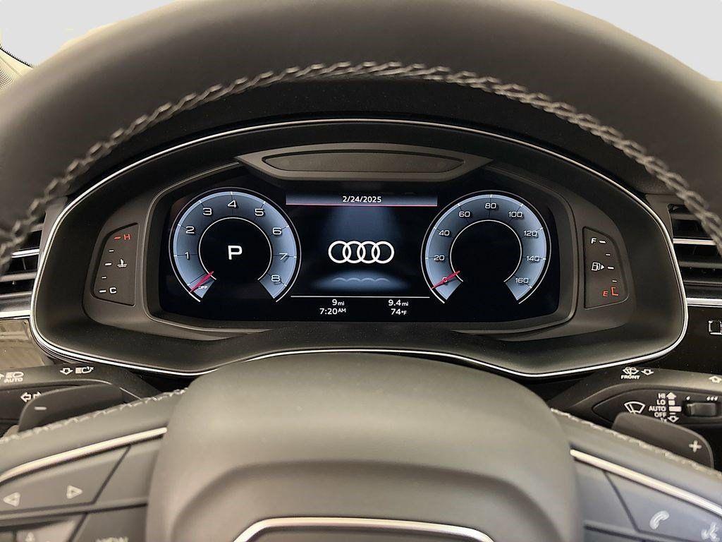 new 2025 Audi Q7 car, priced at $69,695