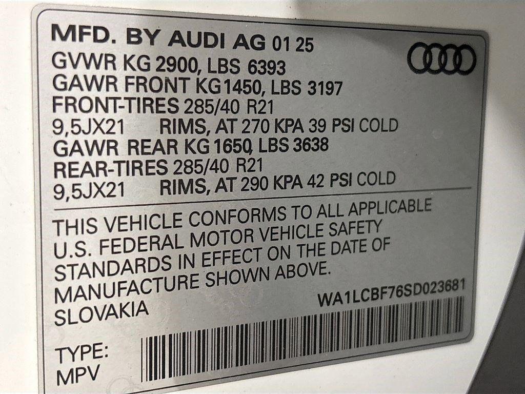 new 2025 Audi Q7 car, priced at $69,695