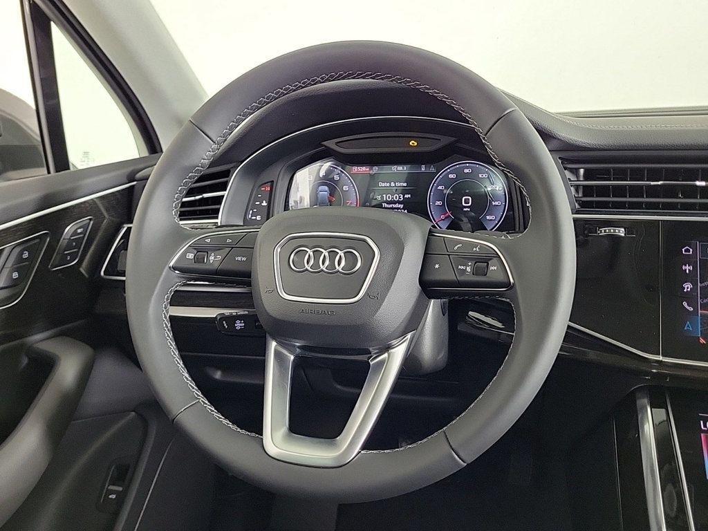 new 2025 Audi Q7 car, priced at $66,500