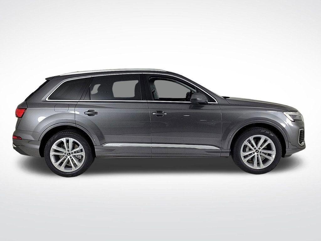 new 2025 Audi Q7 car, priced at $66,500