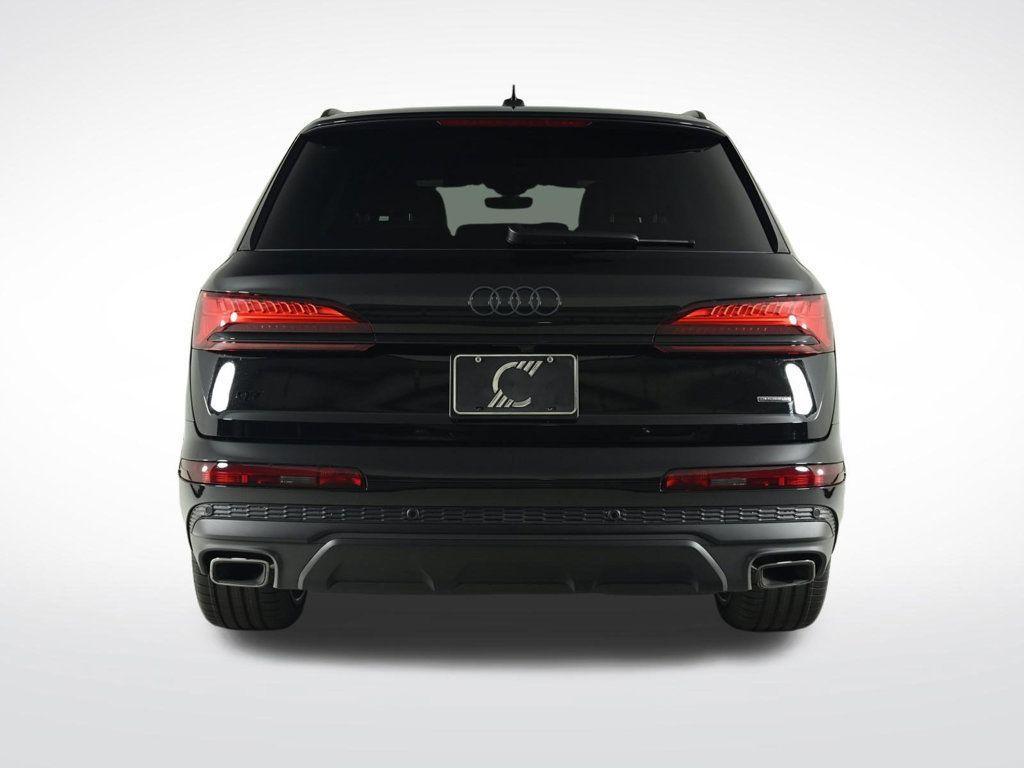 new 2025 Audi Q7 car, priced at $70,700