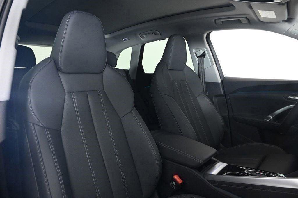 new 2025 Audi Q5 car, priced at $61,300