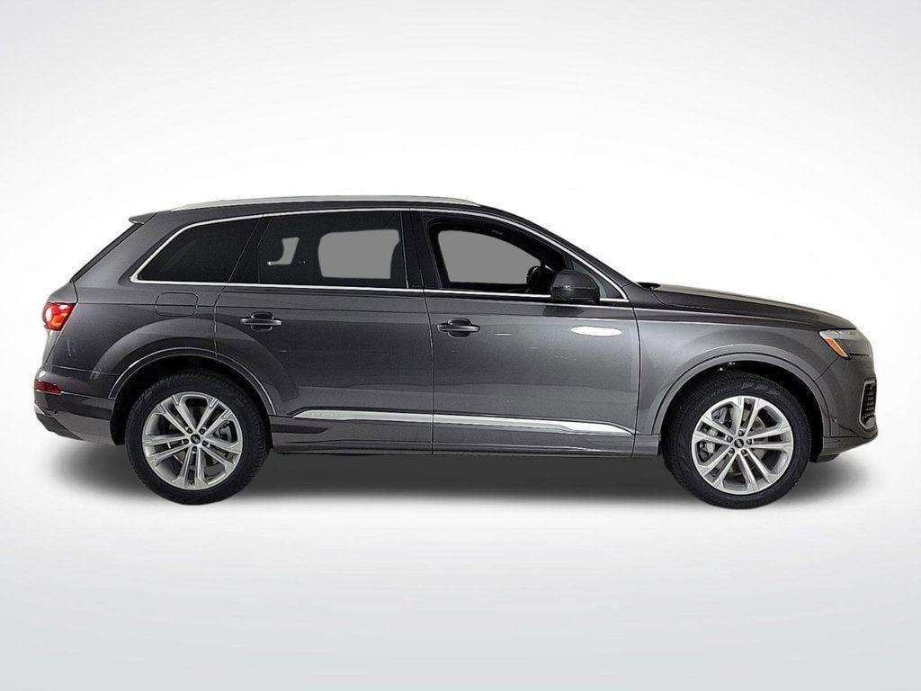 new 2025 Audi Q7 car, priced at $72,600