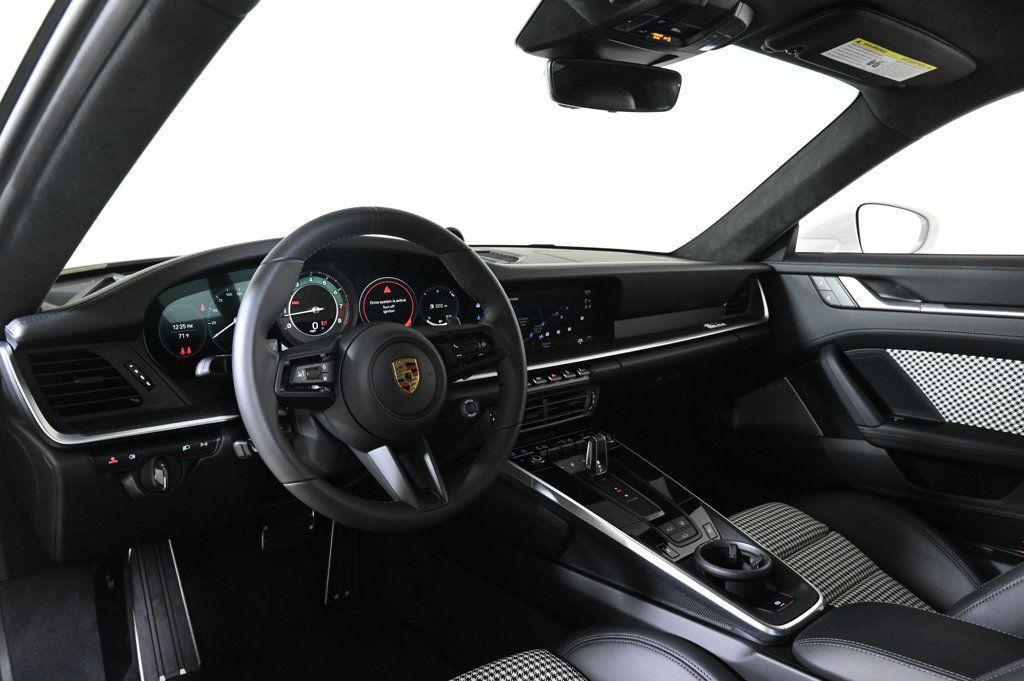 used 2025 Porsche 911 car