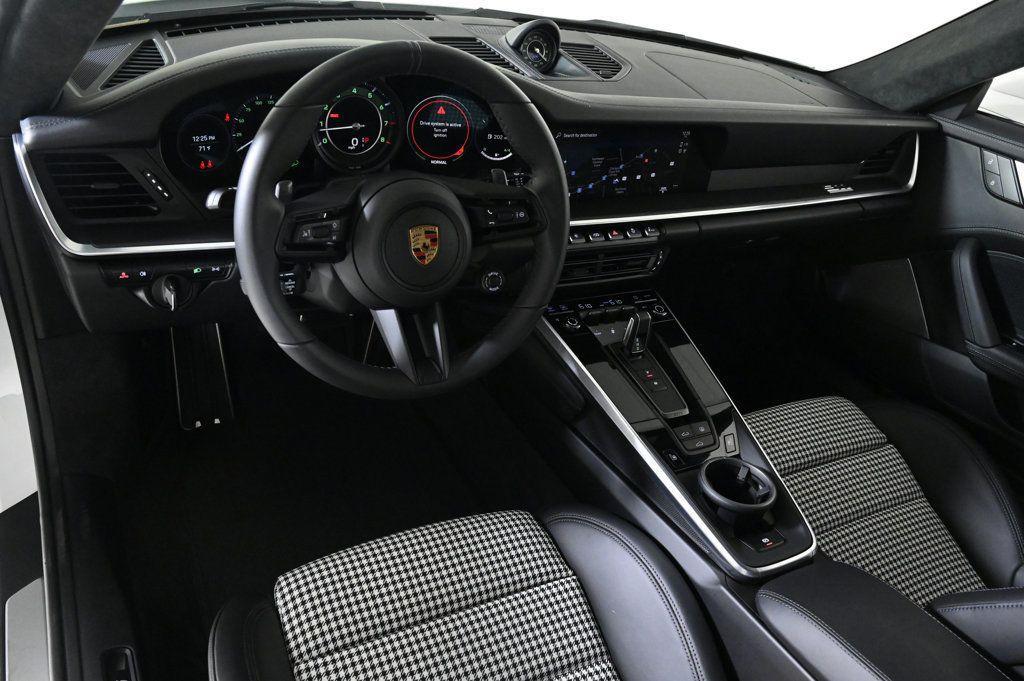 used 2025 Porsche 911 car