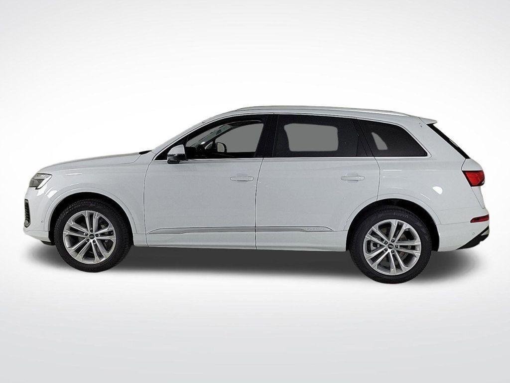 new 2025 Audi Q7 car, priced at $72,605