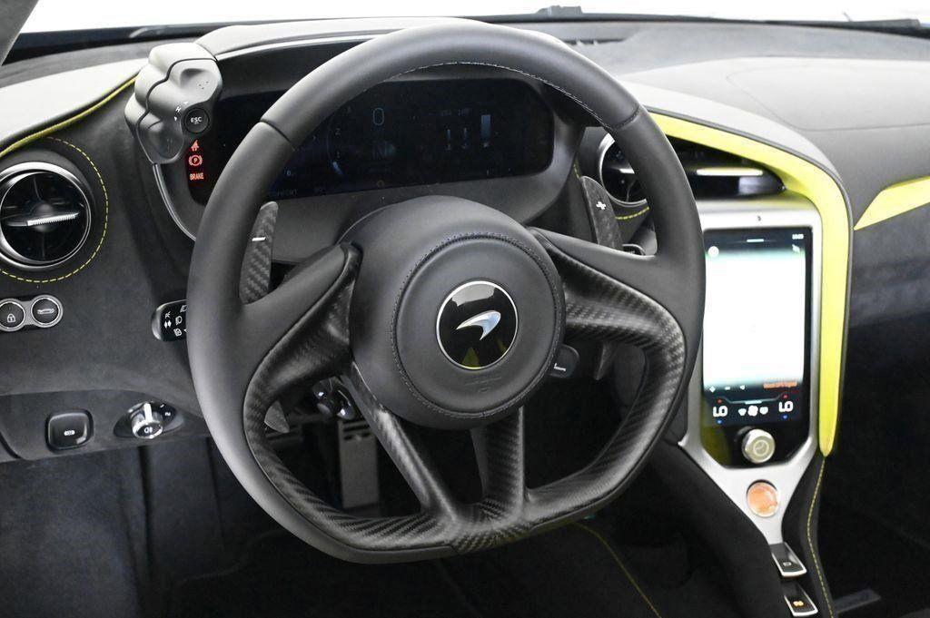 new 2025 McLaren 750S car, priced at $411,090