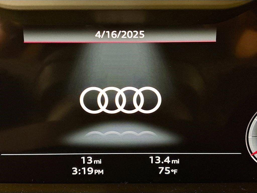 new 2025 Audi Q7 car, priced at $68,600