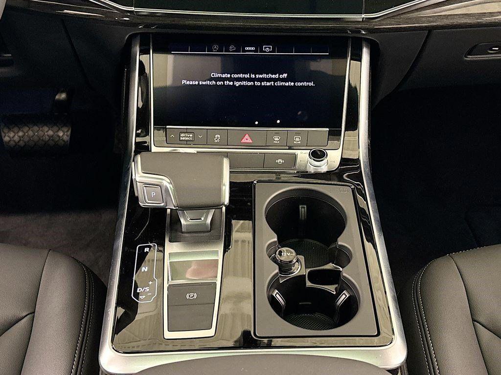 new 2025 Audi Q7 car, priced at $68,600