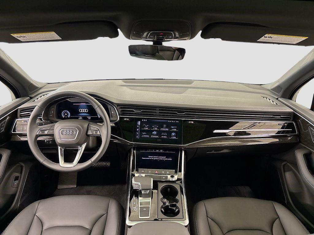 new 2025 Audi Q7 car, priced at $68,600