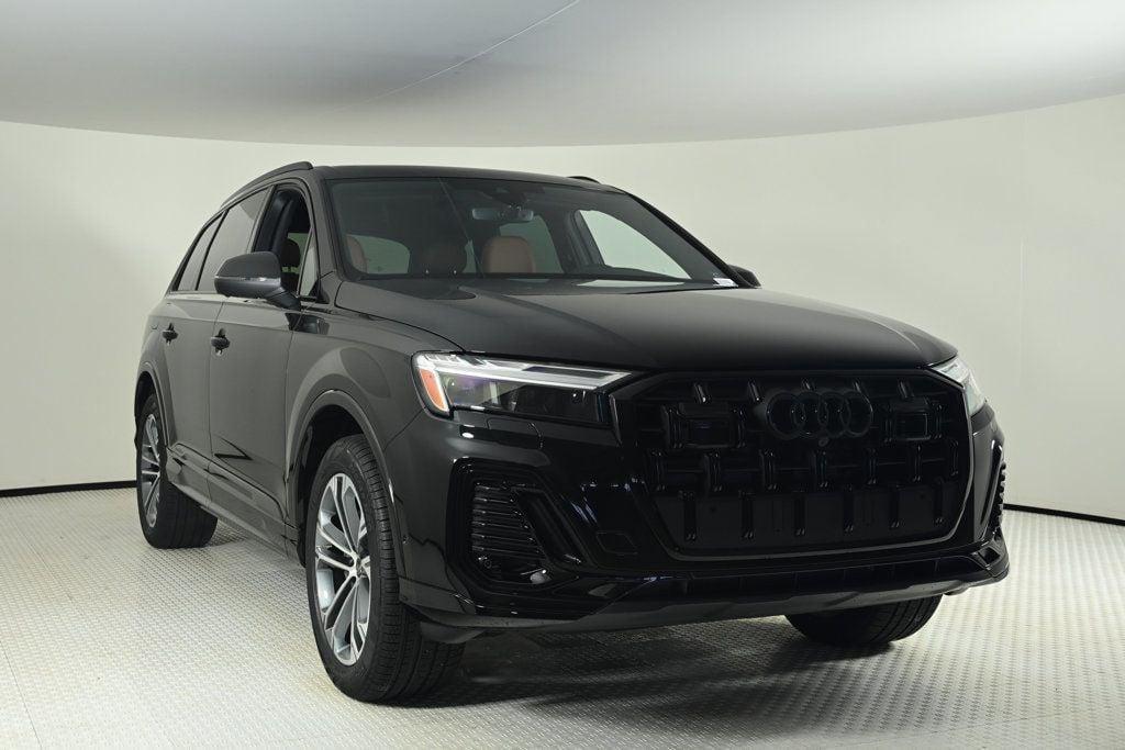 new 2025 Audi Q7 car, priced at $62,305