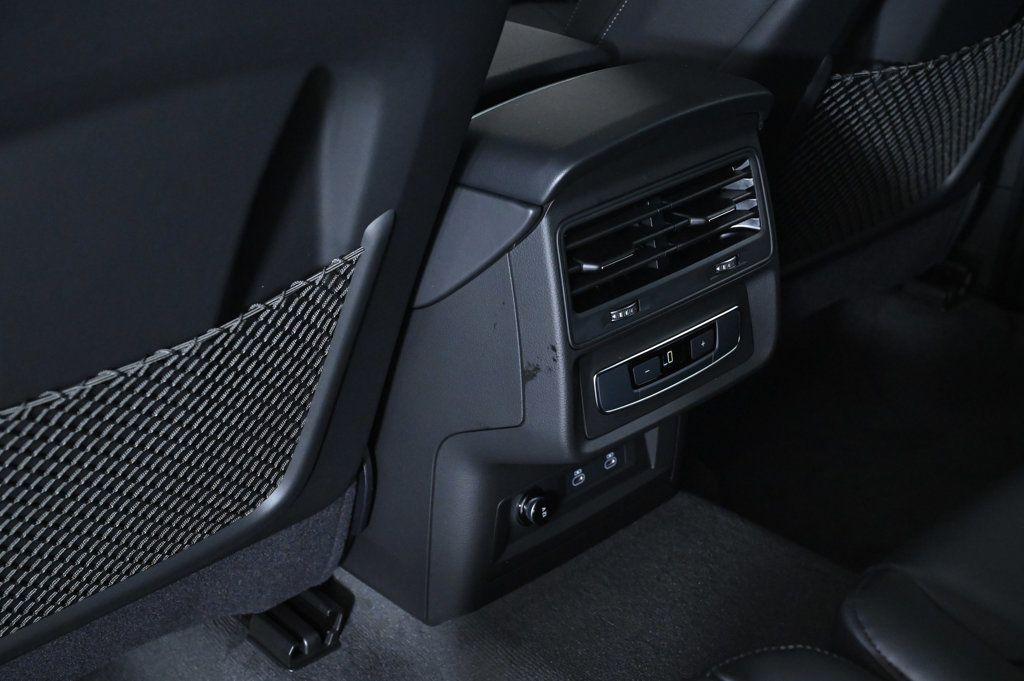 new 2026 Audi Q7 car, priced at $70,895