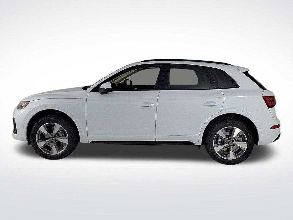 new 2025 Audi Q5 car, priced at $49,925