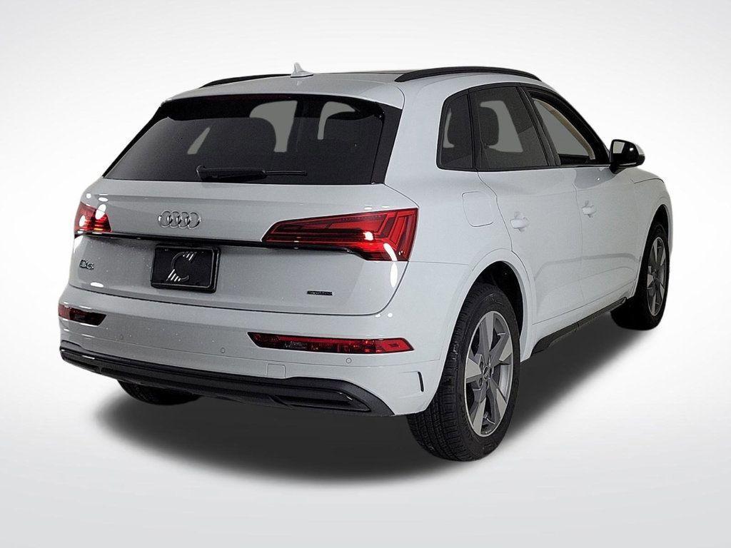 new 2025 Audi Q5 car, priced at $49,925