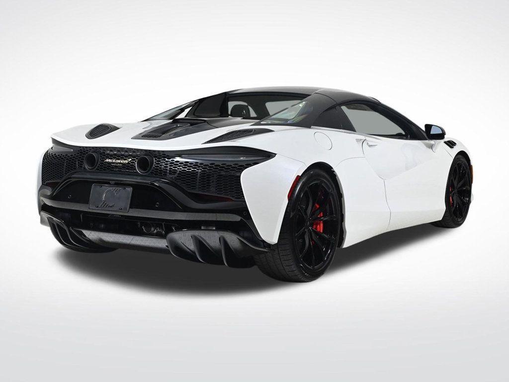 new 2025 McLaren Artura car, priced at $320,458