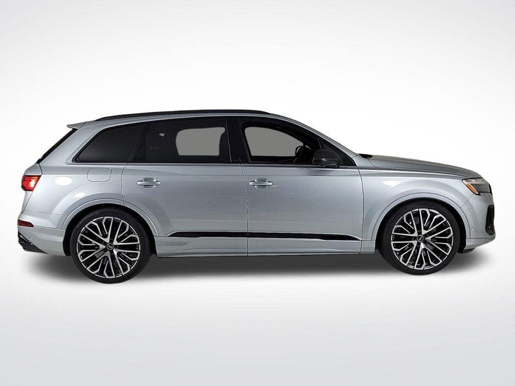 new 2025 Audi SQ7 car, priced at $105,795